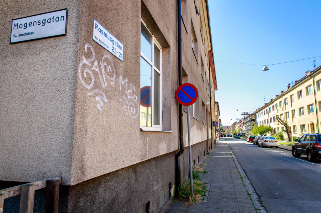 Enligt en Malmöbo bör man inte gå ur bilen på Rasmusgatan i Seved. Foto: Krister Hansson